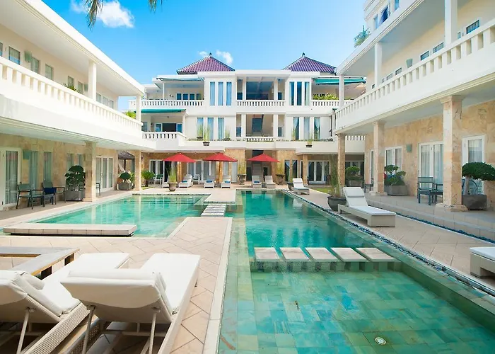 Bali Court Hotel & Apartment